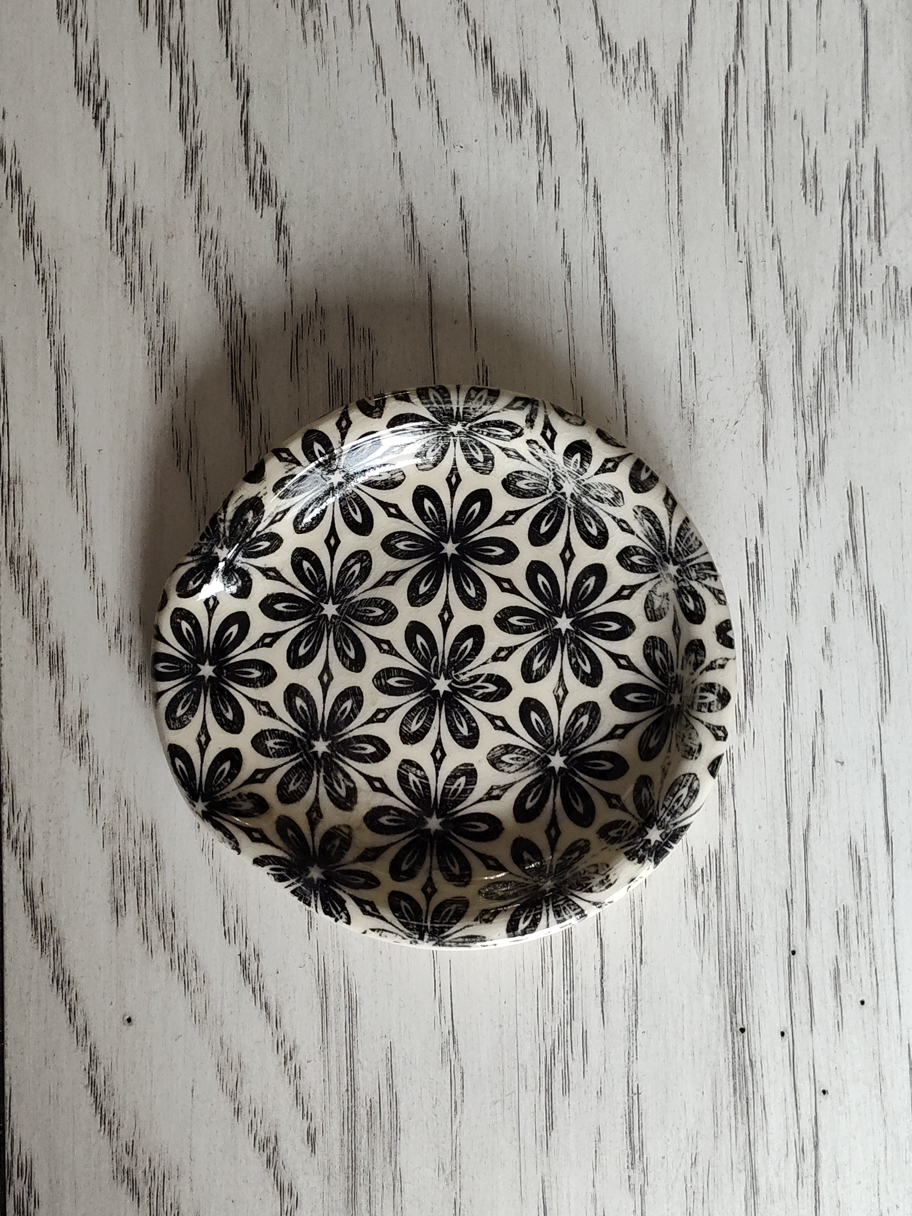 Spoon Rise Floral Black & Cream Spoon Rest | Rise and Design Art Studio